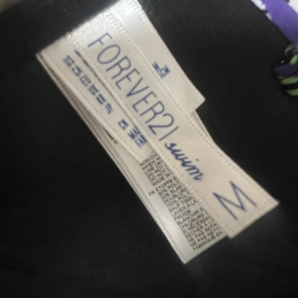 Forever 21 Medium Convertible Strapless Vibrant Tropical Print Bikini Top - Picture 5 of 7